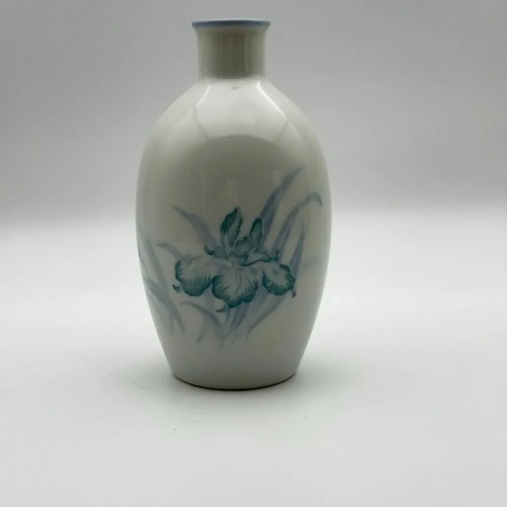 Otagiri Hand Crafted Original Japan Blue Iris Floral Ceramic Bud Vase